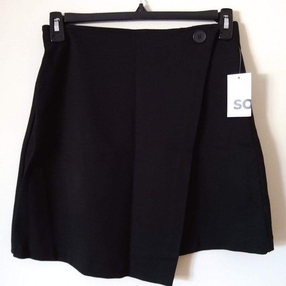 Junior's SO Ponte Faux Wrap Mini Skirt. NWT